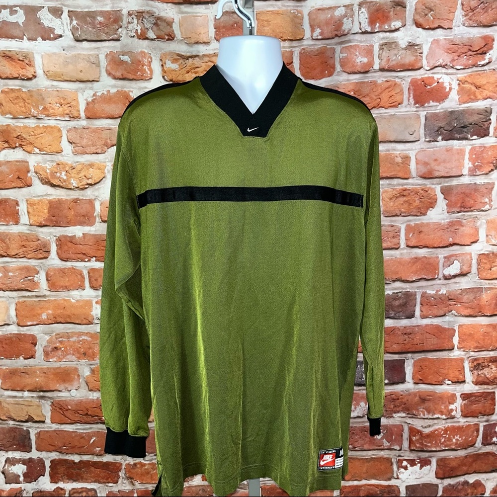 Nike Team Sports green athletic shirt long sleeve M